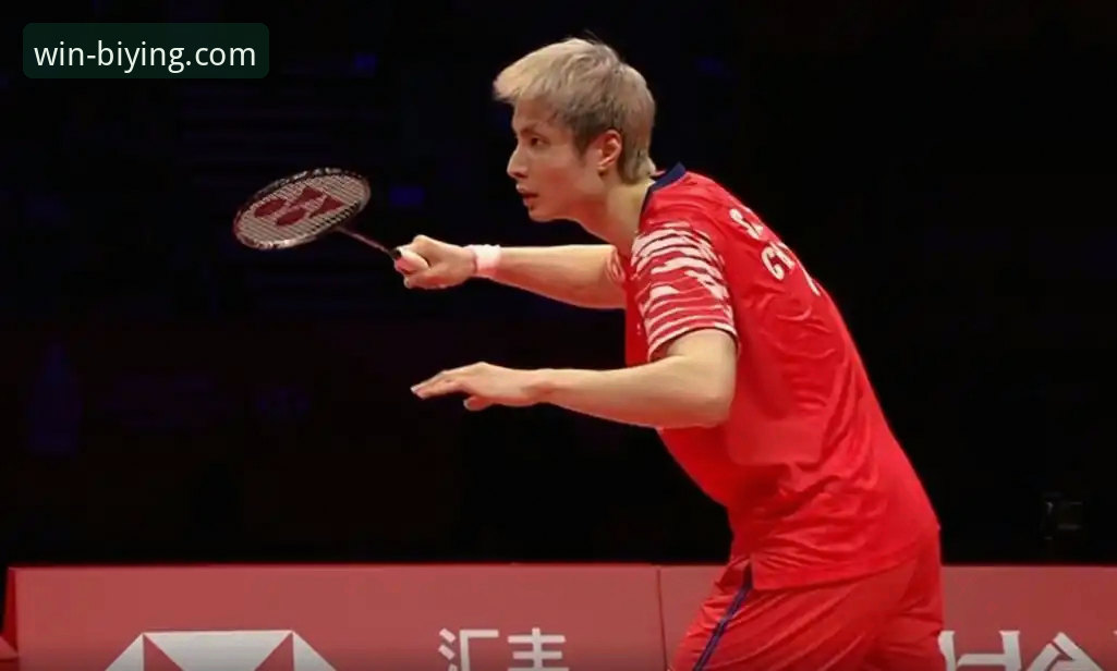 世界排名第二的国羽一哥石宇奇，对阵年仅21岁、排名仅25位的印度超新星阿尤什。这不仅仅是一场冠军争夺战，更是一场关于“经验与稳定”与“青春与冲击”的终极对决。对于像陈立峰这样的深度观察者而言，通过必赢体育平台提供的实时数据流、多角度回放和专业分析，他能更清晰地剖析这场比赛的深层逻辑，而不仅仅是观看一个结果。